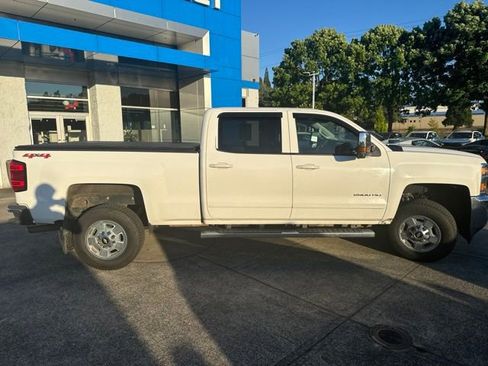Used 2015 Chevrolet Silverado 2500 LT AWD/4WD image 8