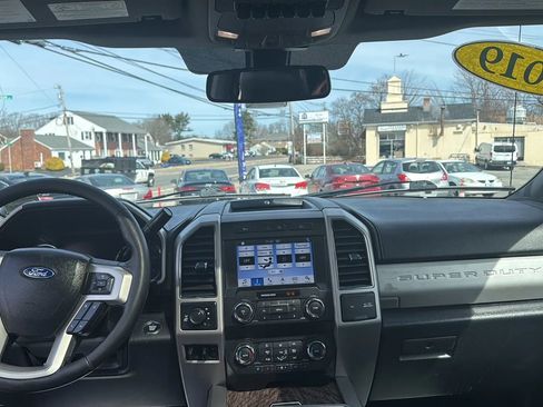 Used 2019 Ford F250 Lariat w/ Lariat Ultimate Package AWD/4WD image 21
