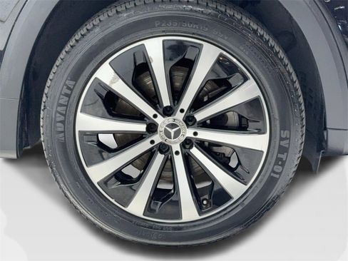 Used 2021 Mercedes-Benz GLB 250 w/ Premium Package image 49