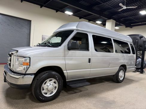 Used 2014 Ford E-250 and Econoline 250 Extended w/ Power Group image 11