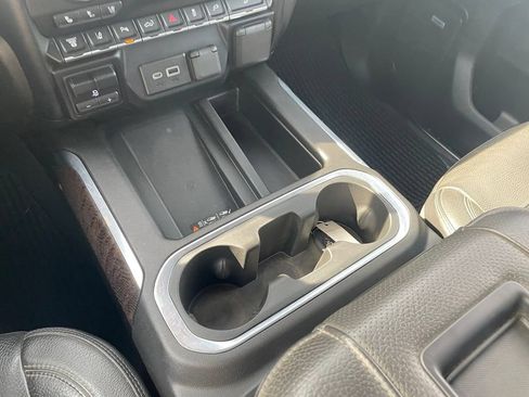Used 2022 GMC Sierra 2500 Denali AWD/4WD image 18