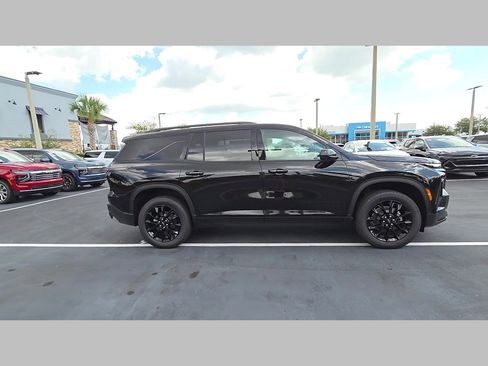 New 2026 Chevrolet Traverse LT w/ Midnight/Sport Edition FWD image 17
