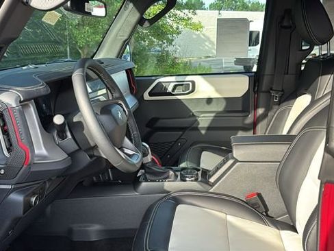 New 2026 Ford Bronco Outer Banks w/ Sasquatch Package AWD/4WD image 23