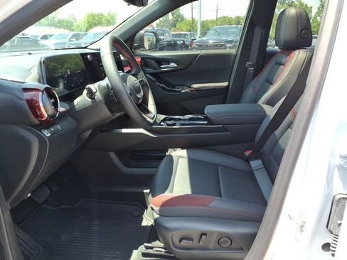 New 2026 Chevrolet Equinox RS w/ Convenience Package III FWD image 12
