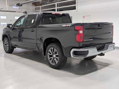 Certified 2022 Chevrolet Silverado 1500 LT AWD/4WD image 11