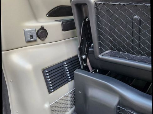 Used 2023 Mercedes-Benz Sprinter 2500 image 21