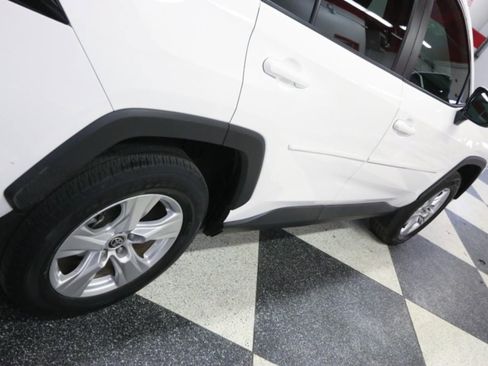 Used 2021 Toyota RAV4 XLE w/ Convenience Package FWD image 30
