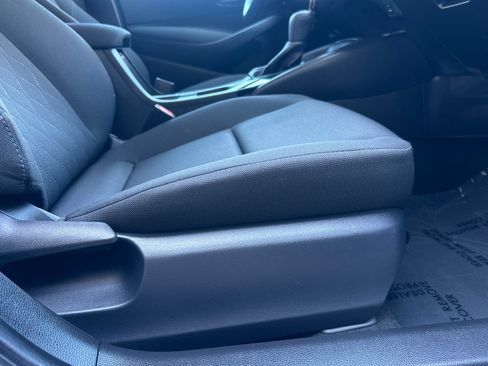 Used 2024 Toyota Corolla LE FWD image 22