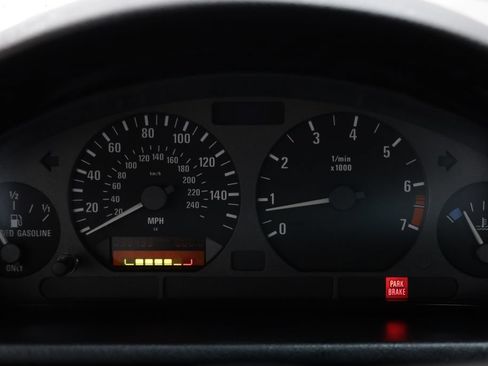 Used 1997 BMW Z3 1.9 RWD image 8