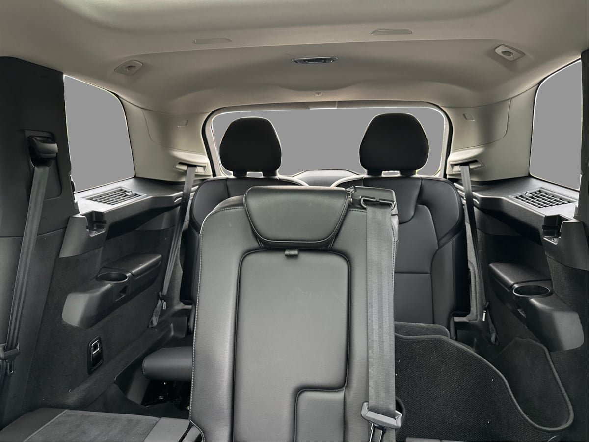 Used 2022 Volvo XC90 T5 Momentum AWD/4WD image 33
