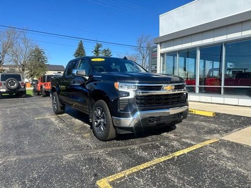 Used 2024 Chevrolet Silverado 1500 LT AWD/4WD image 10