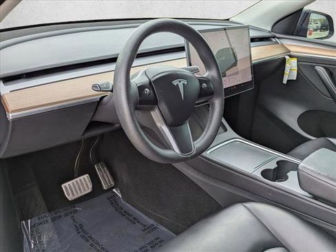 Used 2023 Tesla Model Y Long Range AWD/4WD image 10