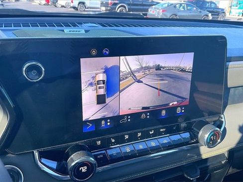 Used 2024 Chevrolet Colorado ZR2 w/ ZR2 Convenience Package III image 21