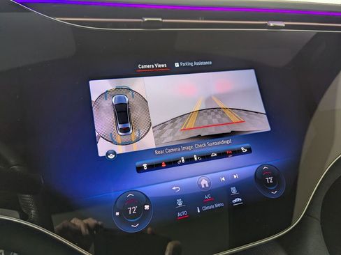 Used 2022 Mercedes-Benz EQS 580 4MATIC Sedan image 10