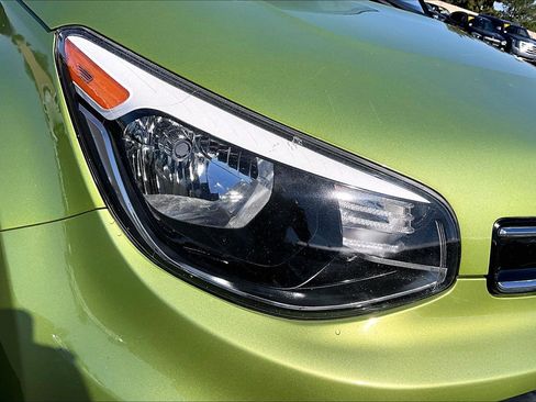 Used 2018 Kia Soul + FWD image 27