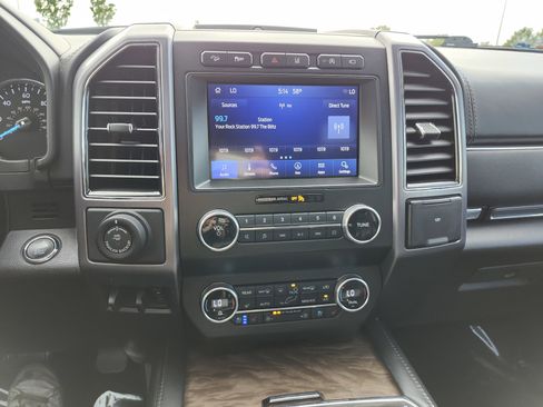 Used 2020 Ford Expedition Max Platinum AWD/4WD image 37