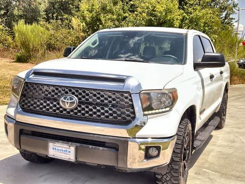Used 2019 Toyota Tundra SR5 w/ SR5 Upgrade Package RWD image 2