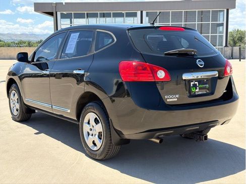 Used 2014 Nissan Rogue S AWD/4WD image 6