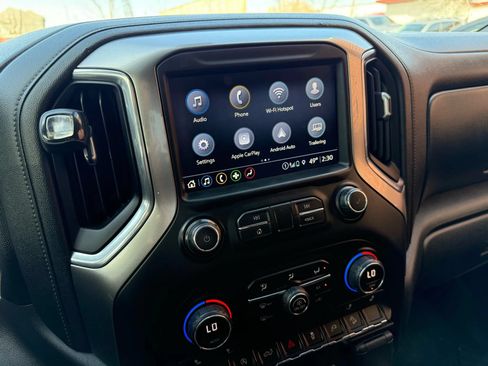 Used 2021 Chevrolet Silverado 1500 LT Trail Boss w/ Convenience Package II AWD/4WD image 18