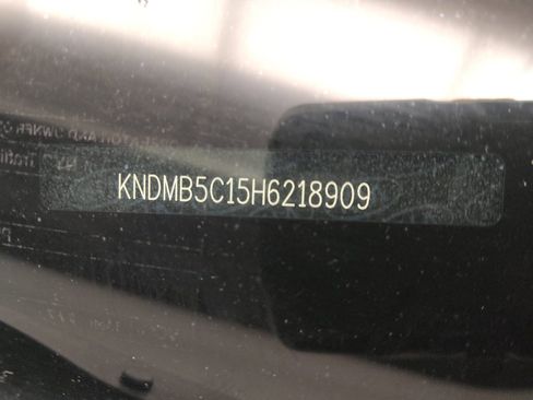 Used 2017 Kia Sedona LX FWD image 33