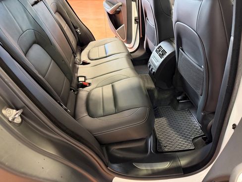 Used 2025 Jaguar F-PACE R-Dynamic S AWD/4WD image 27