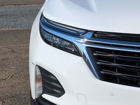 Used 2024 Chevrolet Equinox LT FWD image 9