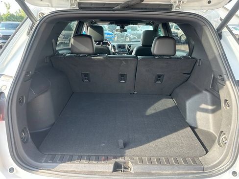 Used 2022 Chevrolet Equinox RS w/ LPO, Floor Liner Package AWD/4WD image 28