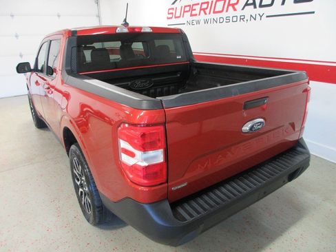 Used 2023 Ford Maverick Lariat image 12