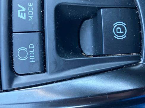 Certified 2025 Toyota Camry SE AWD/4WD image 32