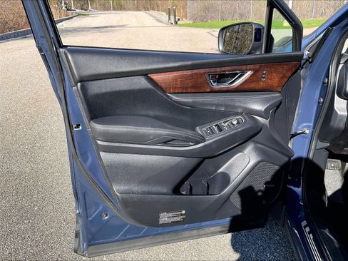 Used 2023 Subaru Ascent Touring AWD/4WD image 9