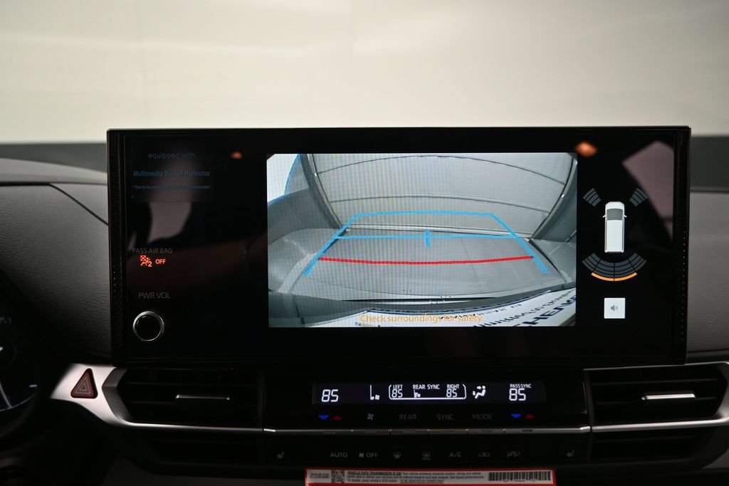 Used 2026 Toyota Sienna XLE FWD image 22