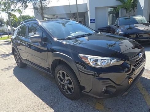 Used 2021 Subaru Crosstrek 2.5i Sport w/ Moonroof Package AWD/4WD image 3