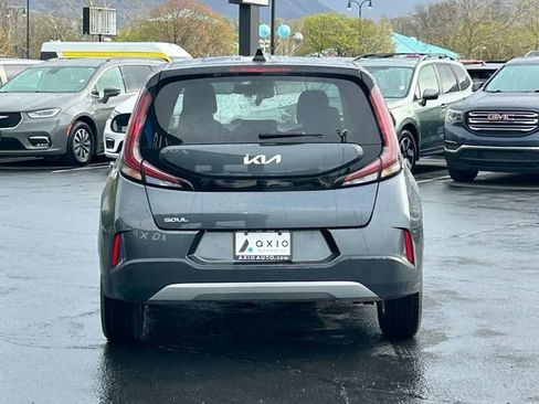 Used 2023 Kia Soul LX w/ Option Group 015 FWD image 5