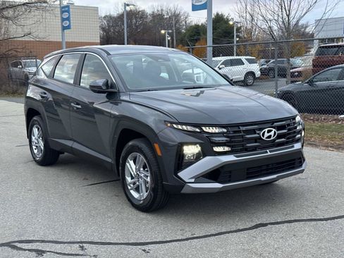 Used 2026 Hyundai Tucson SE AWD/4WD image 3