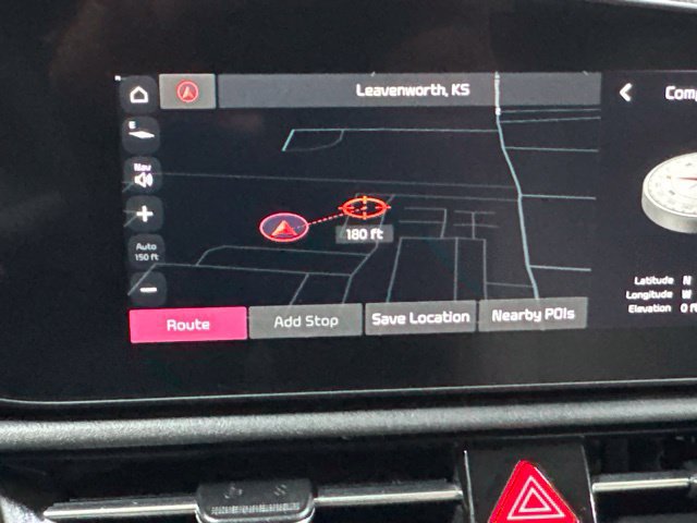 Used 2023 Kia Niro EX FWD image 3