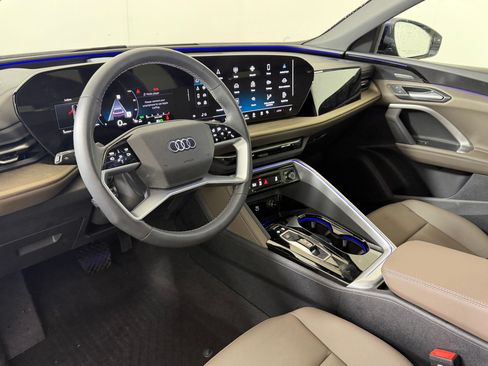 Certified 2025 Audi Q5 Premium AWD/4WD image 4
