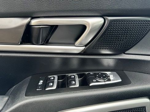 Used 2023 Kia Telluride S w/ S Sunroof Package FWD image 22