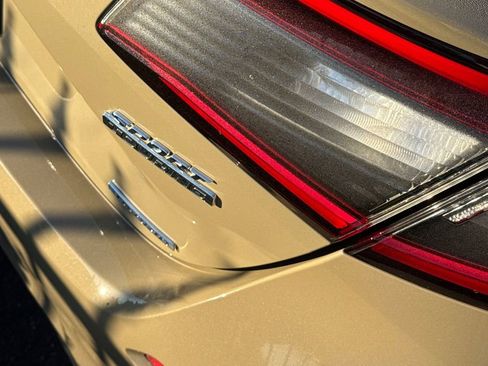 Used 2025 Honda Civic Sport Touring image 7