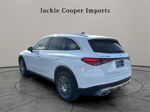 New 2026 Mercedes-Benz GLC 300 4MATIC image 3