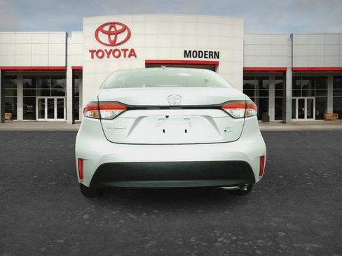 New 2026 Toyota Corolla LE FWD image 8