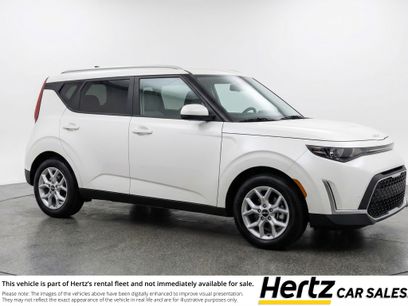 Used 2025 Kia Soul LX w/ LX Technology Package