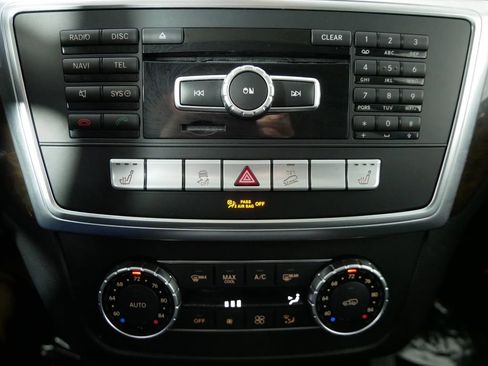 Used 2015 Mercedes-Benz ML 350 4MATIC image 29