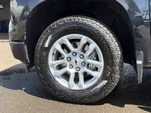 Used 2023 Chevrolet Silverado 1500 RST AWD/4WD image 11