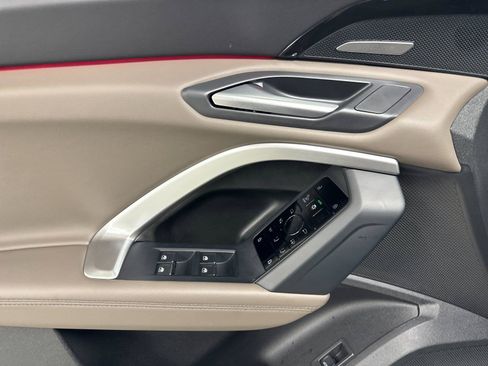 Certified 2025 Audi Q5 Premium Plus w/ Premium Plus AWD/4WD image 11