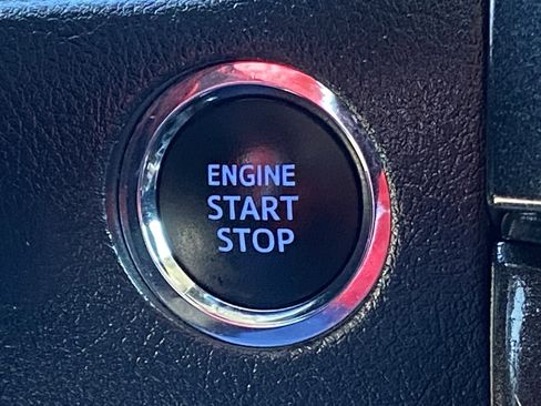 Certified 2024 Toyota 4Runner TRD Off-Road image 26