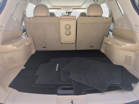 Used 2020 Nissan Rogue SL w/ Premium Package image 6