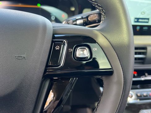 New 2026 Lincoln Corsair Premiere image 19