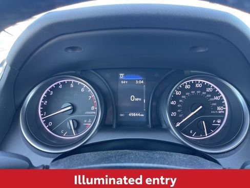 Used 2024 Toyota Camry SE image 23