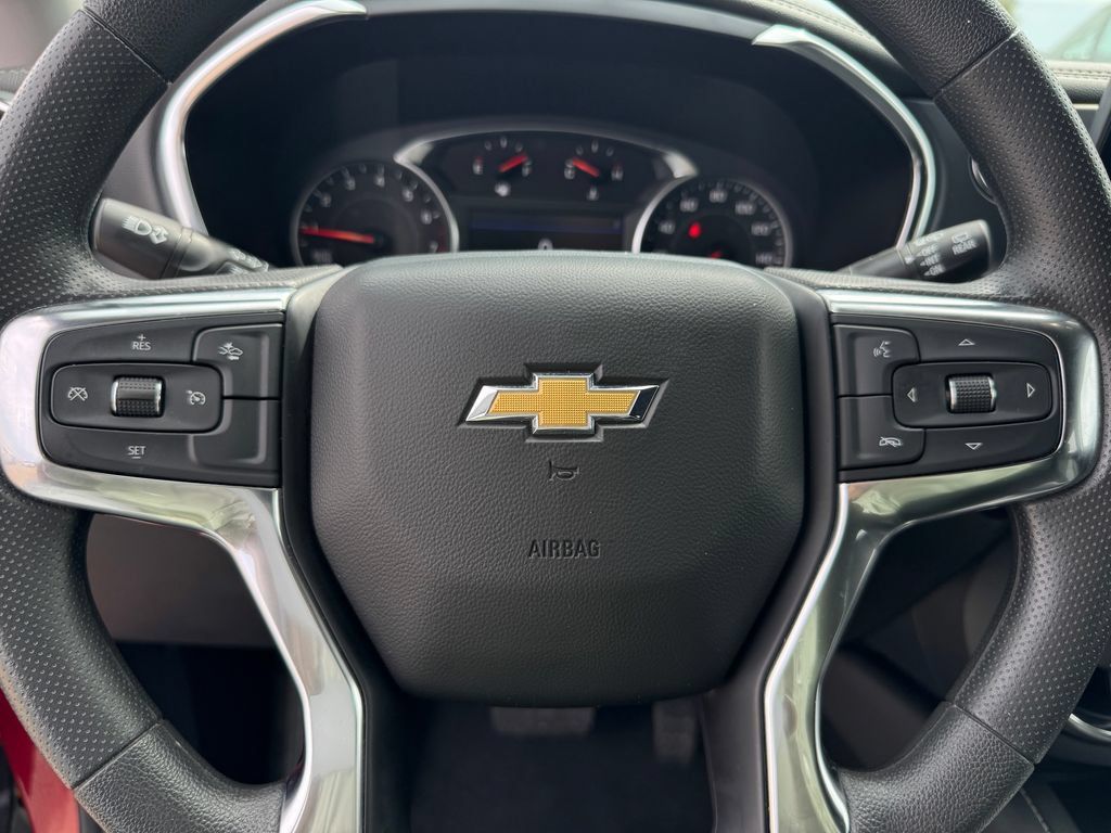 Used 2025 Chevrolet Blazer LT AWD/4WD image 15