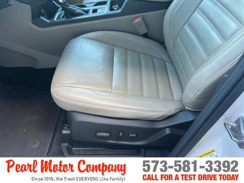 Used 2017 Ford Escape Titanium AWD/4WD image 10
